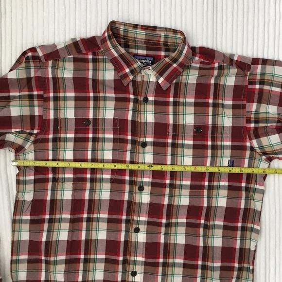Patagonia Organic Cotton Red White Green Plaid Button Down Shirt Men's Size M - Picture 9 of 11
